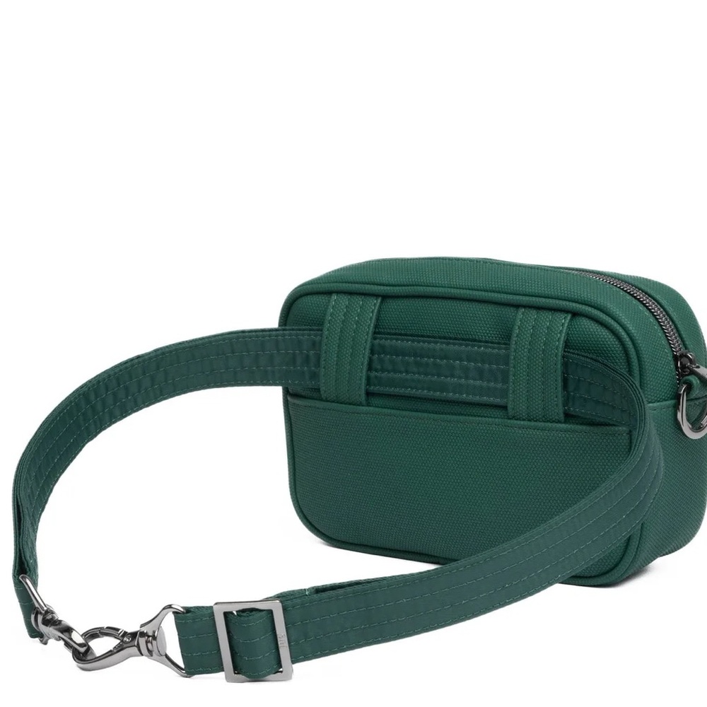 Lug Mingle Matte Luxe VL Camera Bag in Wickedly Green - Picture 6 of 7